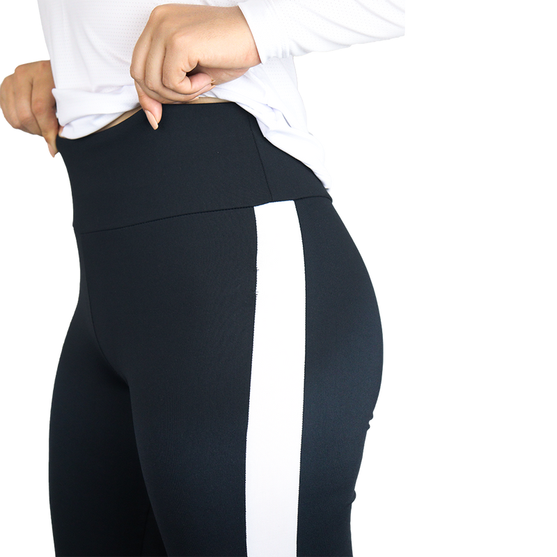 Calça feminina legging com recorte barra lateral