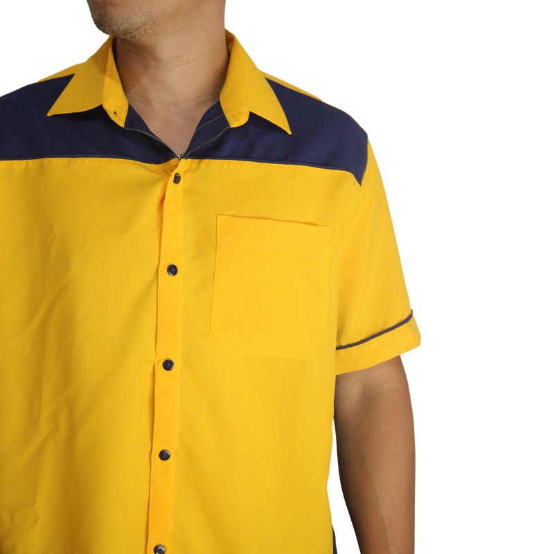 Camisa masculina social clássica com bolso manga curta recortes laterais e vivos