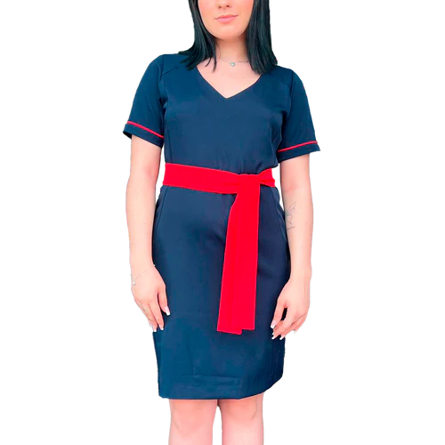 Vestido plus size decote com corte v manga curta com com vivos e faixa